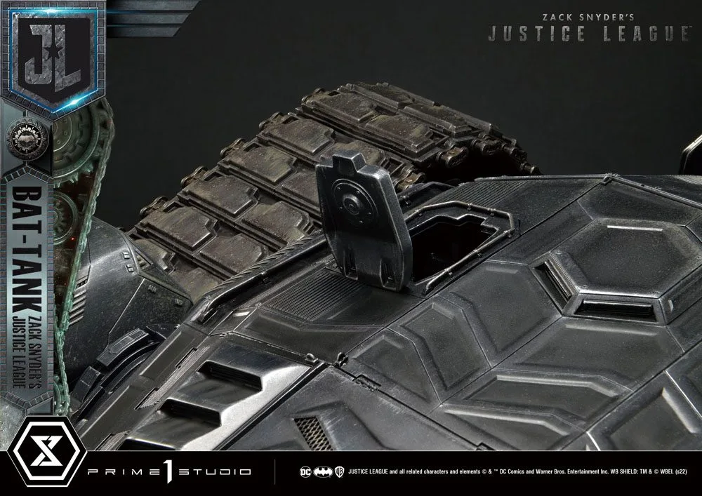 Zack Snyder’s Justice League Diorama – Bat-Tank 36 cm 25