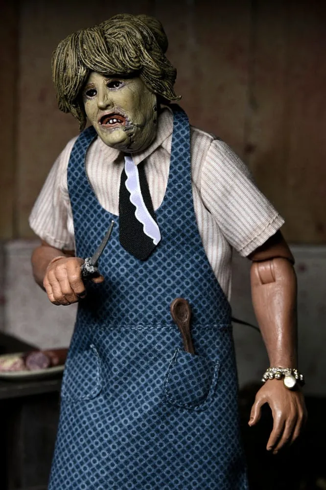 Texas Chainsaw Massacre Figure – Leatherface Old Lady Mask 20 cm 4