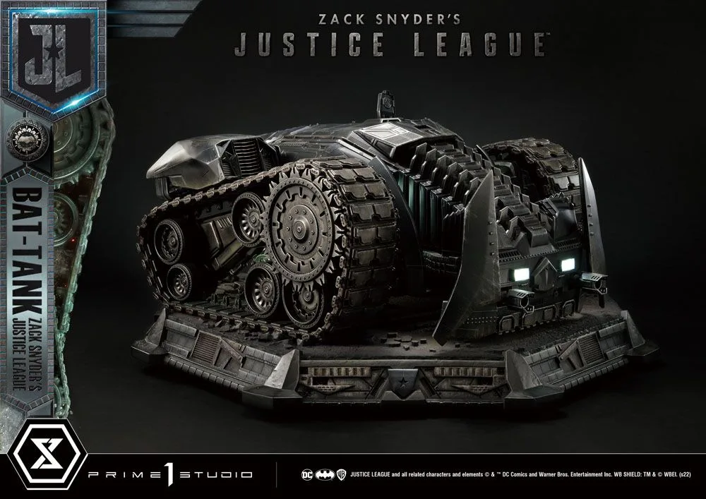 Zack Snyder’s Justice League Diorama – Bat-Tank 36 cm 4