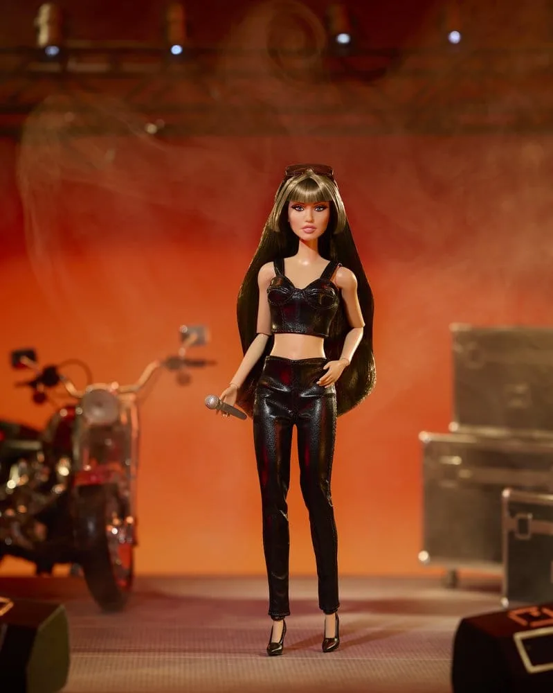 Barbie Signature Doll – Miley Cyrus 8