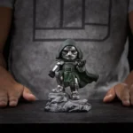 Avengers Doomsday Statue – MiniCo Doctor Doom 15 cm 10