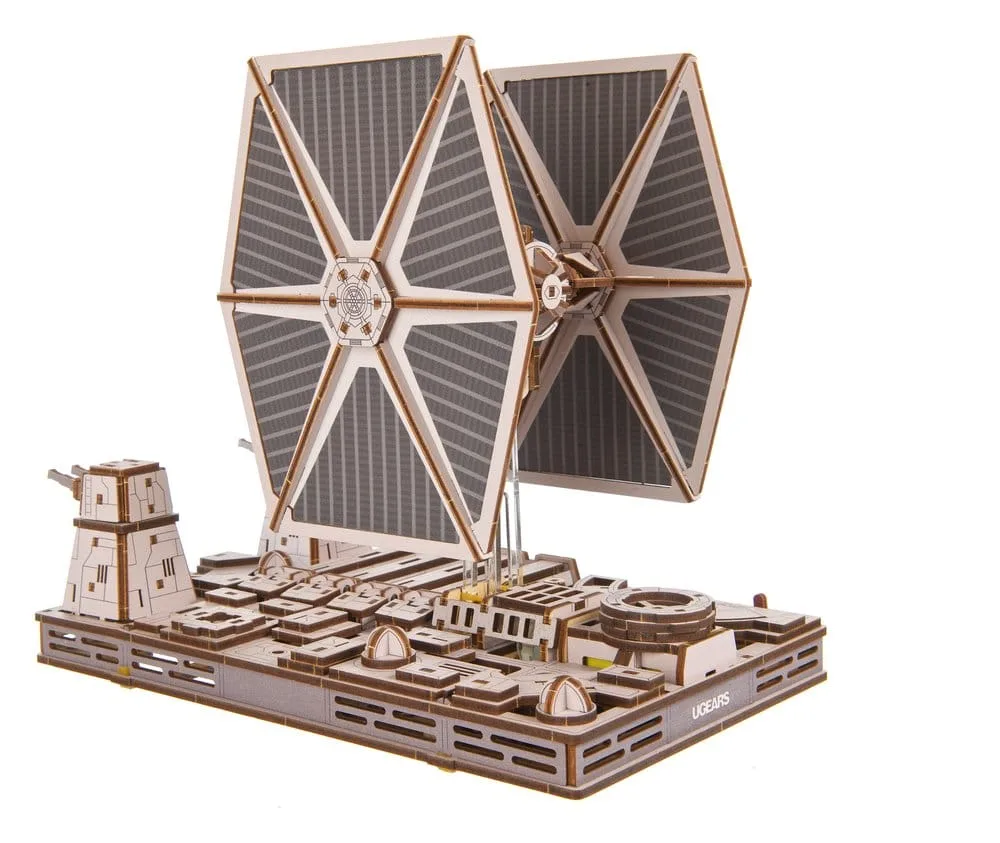 Star Wars Holzmodellbausatz – TIE Fighter mit Ständer 12