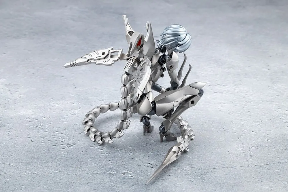 Megalomaria Modellbausatz – Wreckage Hunter Crossover 25 cm 10