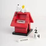 Peanuts Perpetual Calendar – Snoopy Doghouse 16 cm 2