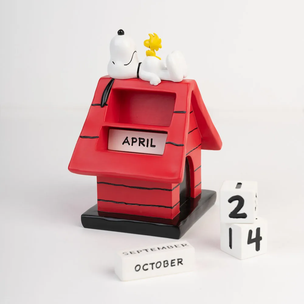 Peanuts Perpetual Calendar – Snoopy Doghouse 16 cm 2