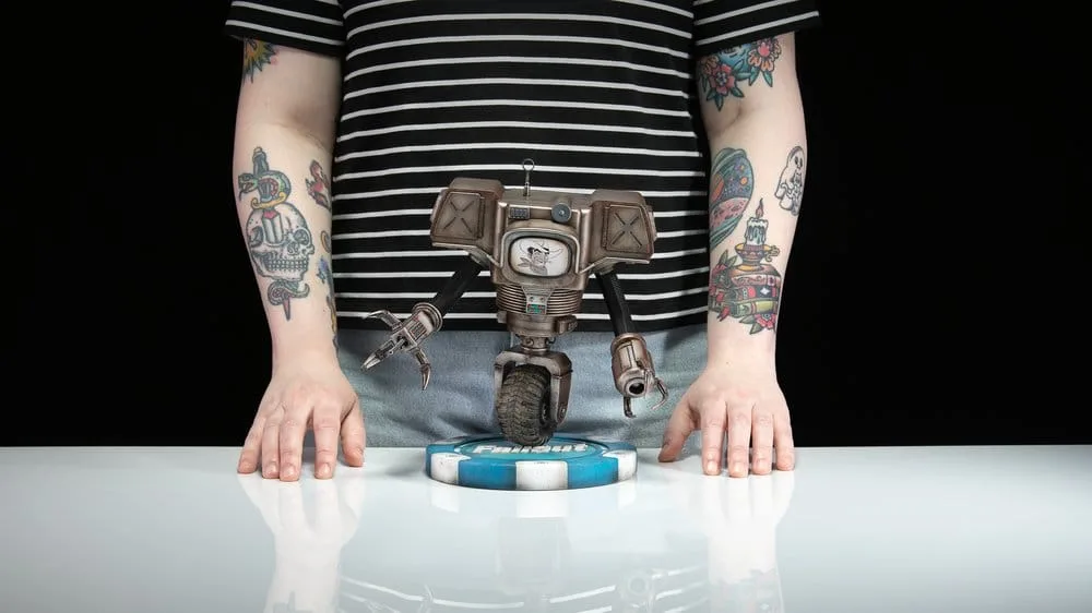 Fallout PVC Figure – Victor the Securitron 25 cm 14