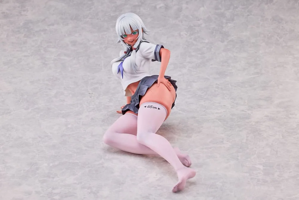 World Where Thighs Equal Social Status Statue – Raura Aiza 14 cm
