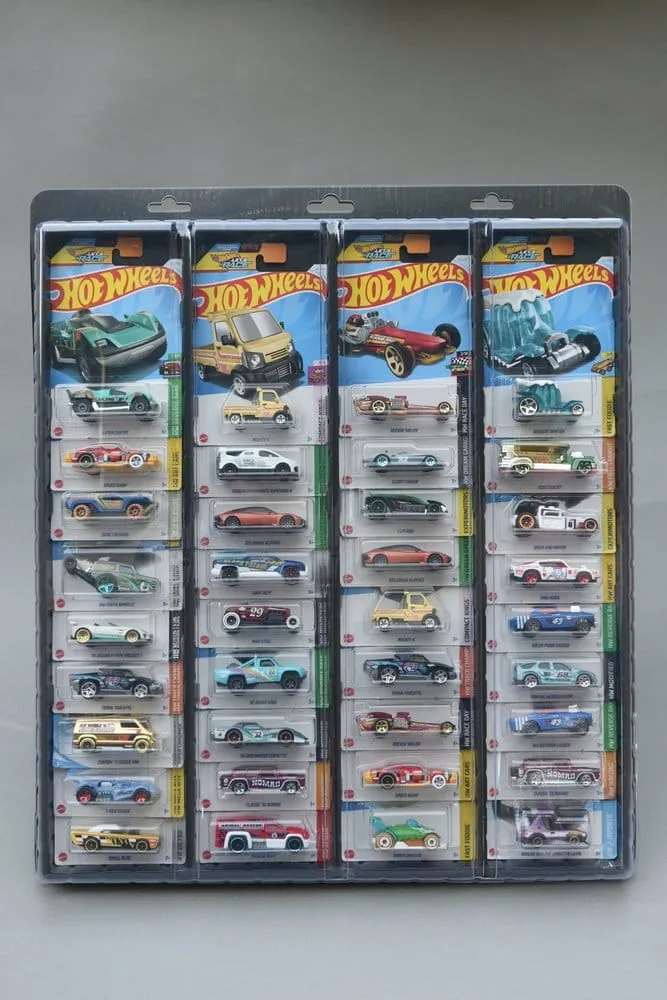 Evoretro Wall Display – Carded Diecast Cars 3-Pack