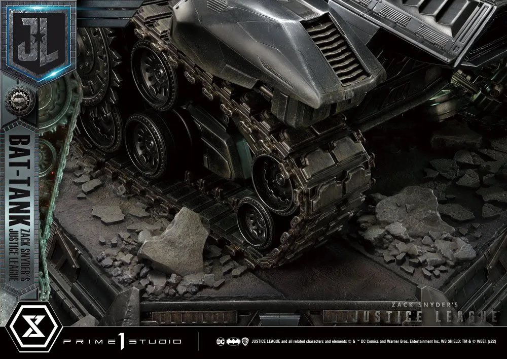 Zack Snyder’s Justice League Diorama – Bat-Tank 36 cm 24