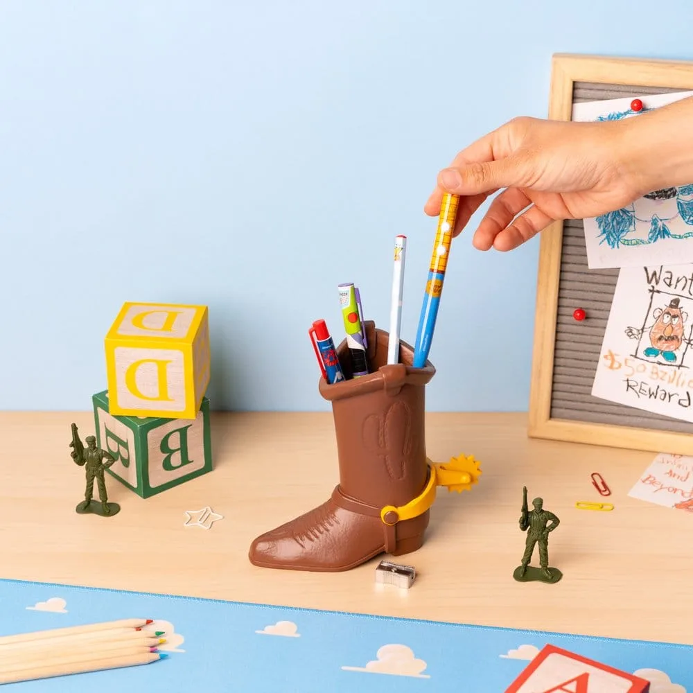 Toy Story Stiftehalter – Woodys Stiefel mit Schreibset 18 cm 4