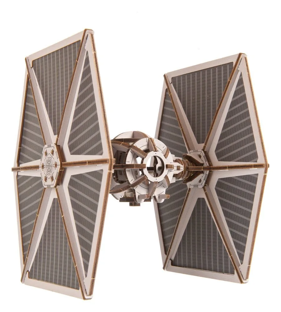 Star Wars Holzmodellbausatz – TIE Fighter mit Ständer 17