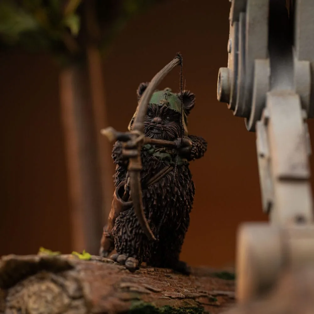 Star Wars Statue – AT-ST and Chewbacca Demi Art Scale 53 cm 4