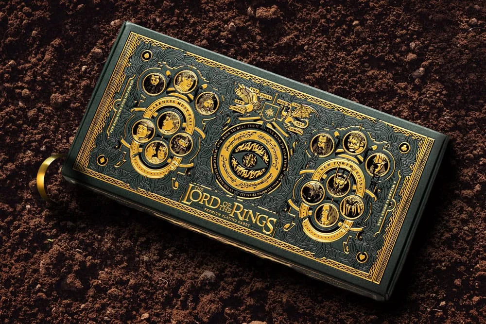 Lord of the Rings Spielkarten – Premium-Box mit 4 Kartendecks 4