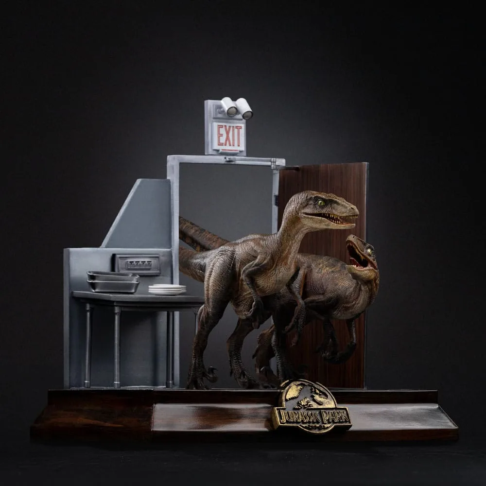 Jurassic Park Statue – Raptors at the Kitchen’s Door 28 cm 2