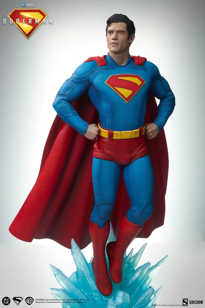 Superman (2025) Statue Bundle – With Krypto 61 cm and 23 cm 9
