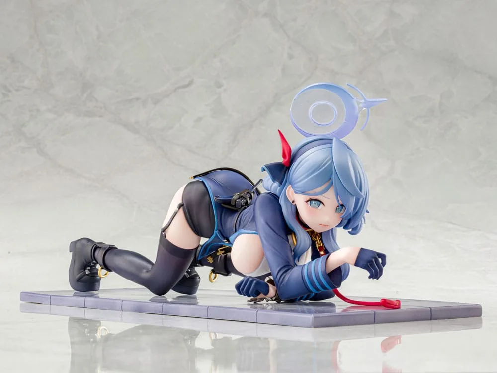 Blue Archive PVC Statue – Ako Memorial Lobby 1/7 Scale 23 cm