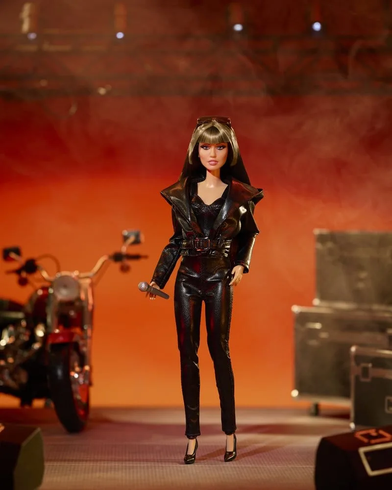 Barbie Signature Doll – Miley Cyrus 7