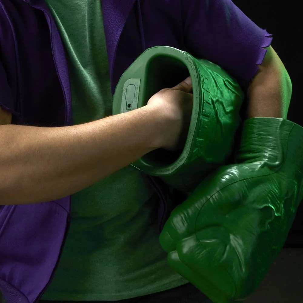 Marvel Roleplay Fists – Hulk Marvel Legends 1:1 Scale 11