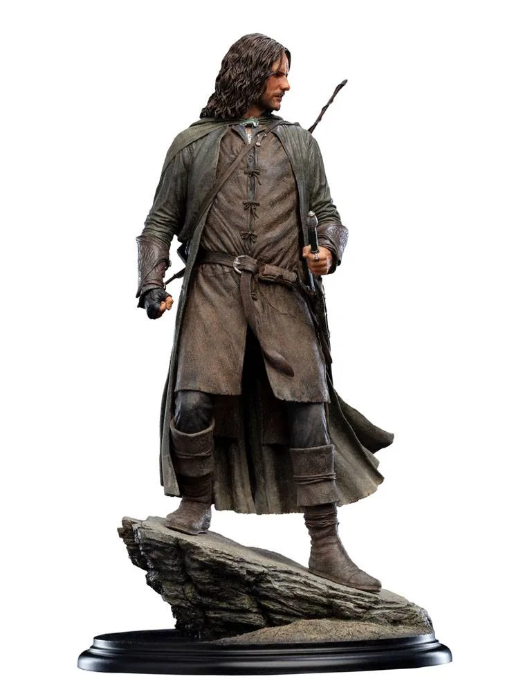 The Lord of the Rings Statue – Aragorn Hunter of the Plains 32 cm 2