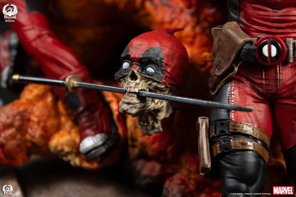 Marvel Fine Art Bust – Deadpool Deluxe Edition 42 cm 18