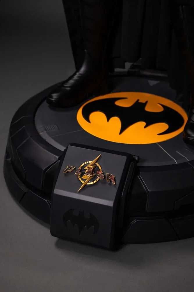 The Flash Life-Size Statue – Batman Keaton 2 211 cm 19