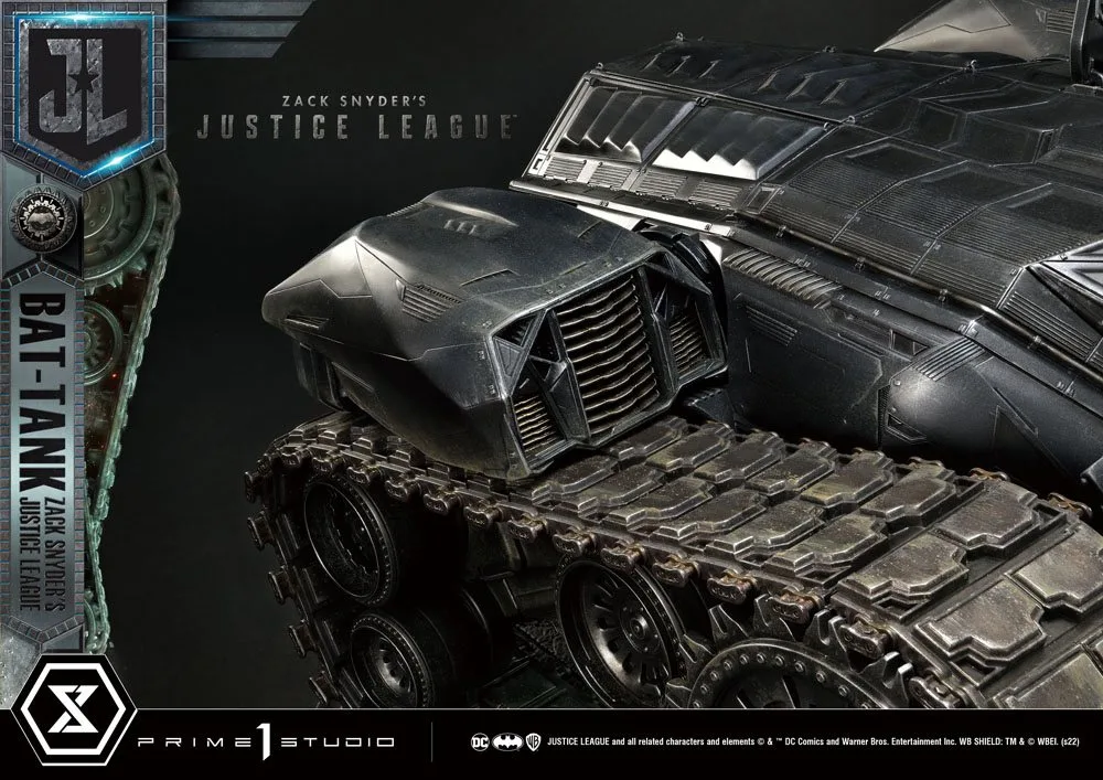 Zack Snyder’s Justice League Diorama – Bat-Tank 36 cm 20