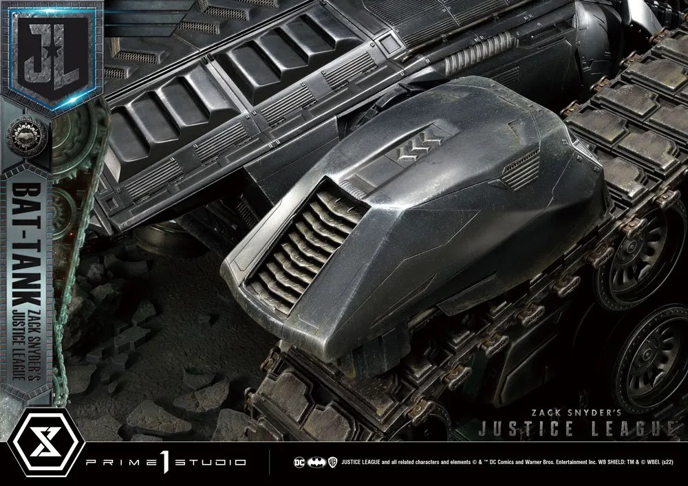 Zack Snyder’s Justice League Diorama – Bat-Tank 36 cm 21