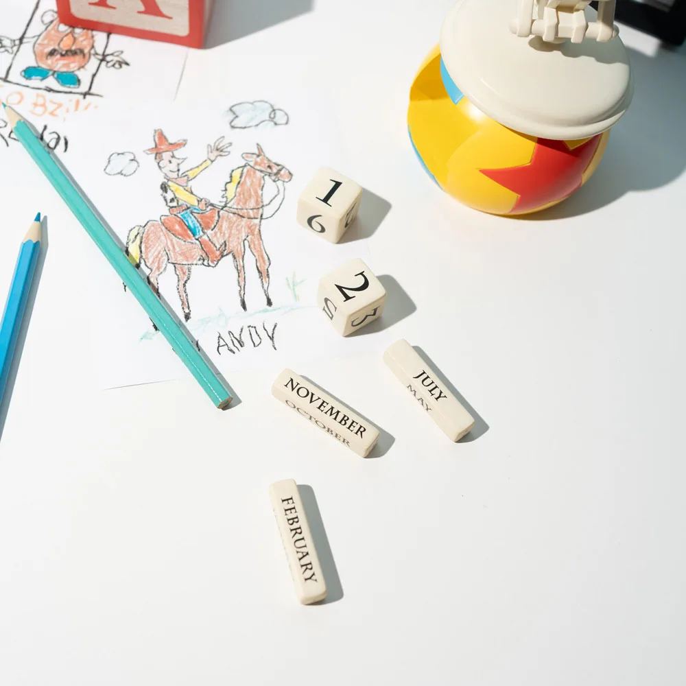 Pixar Perpetual Calendar – Luxo Jr. 19 cm 8