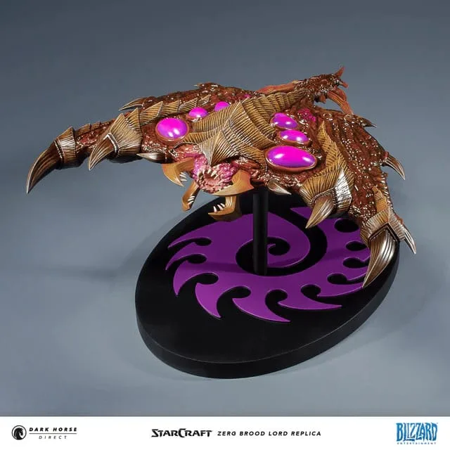 StarCraft Replica – Zerg Brood Lord 25 cm 7