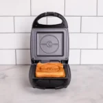 Pokémon Panini Sandwich Maker – Poké Ball 1