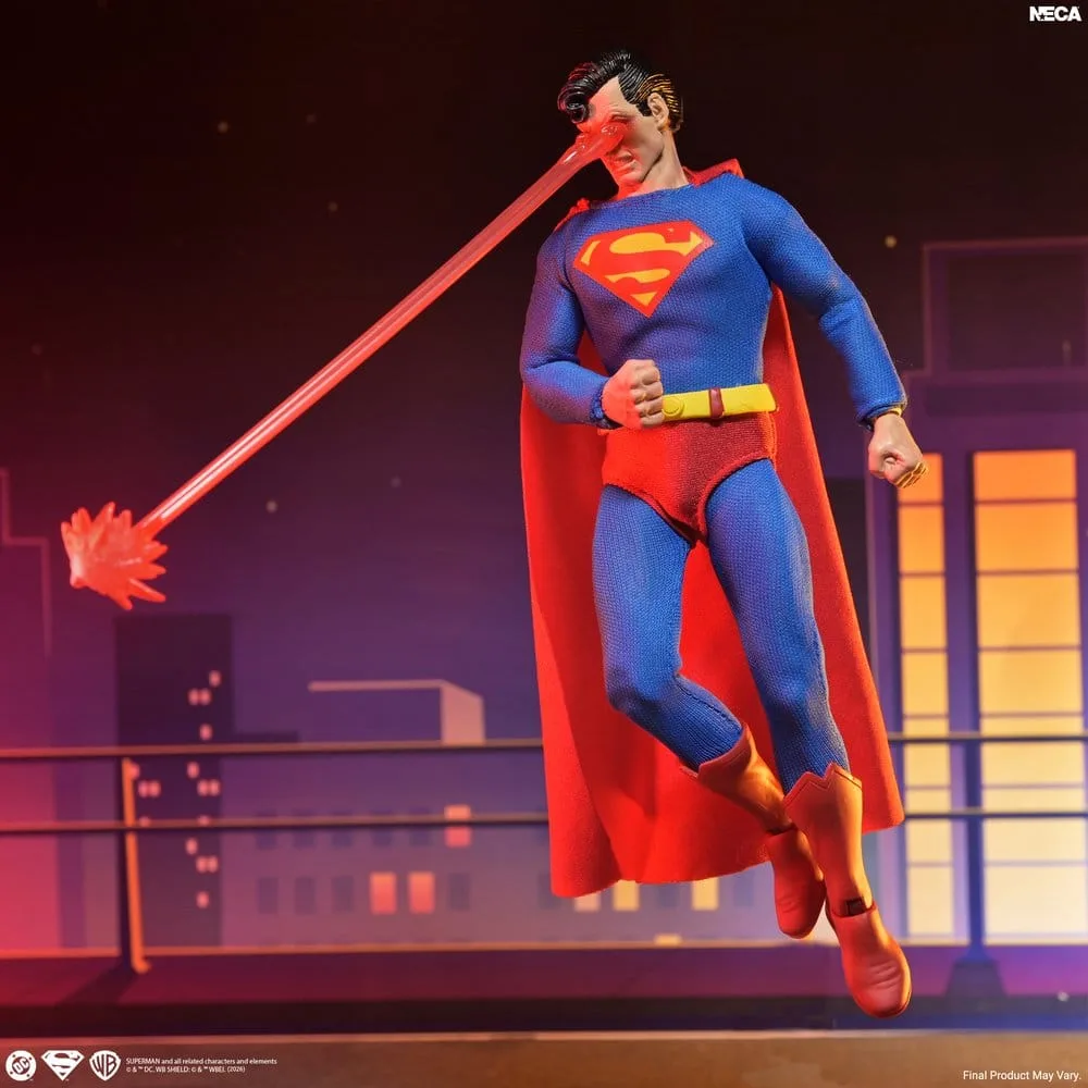 DC Comics Actionfigur – NECA Superman mit Stoffkostüm 20 cm 4