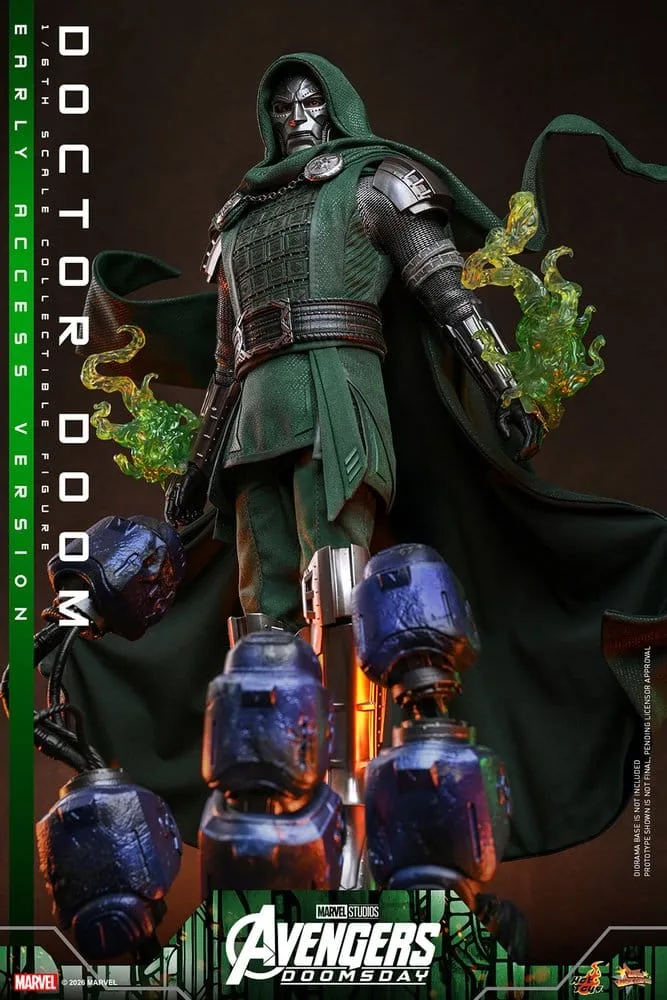 Avengers Doomsday Action Figure – Doctor Doom 31 cm 5