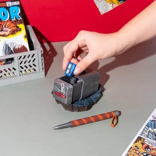 Marvel Pen and Stand – Thor Hammer 13 x 17.5 x 10 cm 4