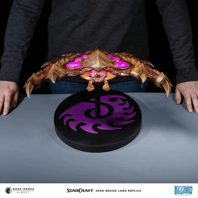 StarCraft Replica – Zerg Brood Lord 25 cm 6