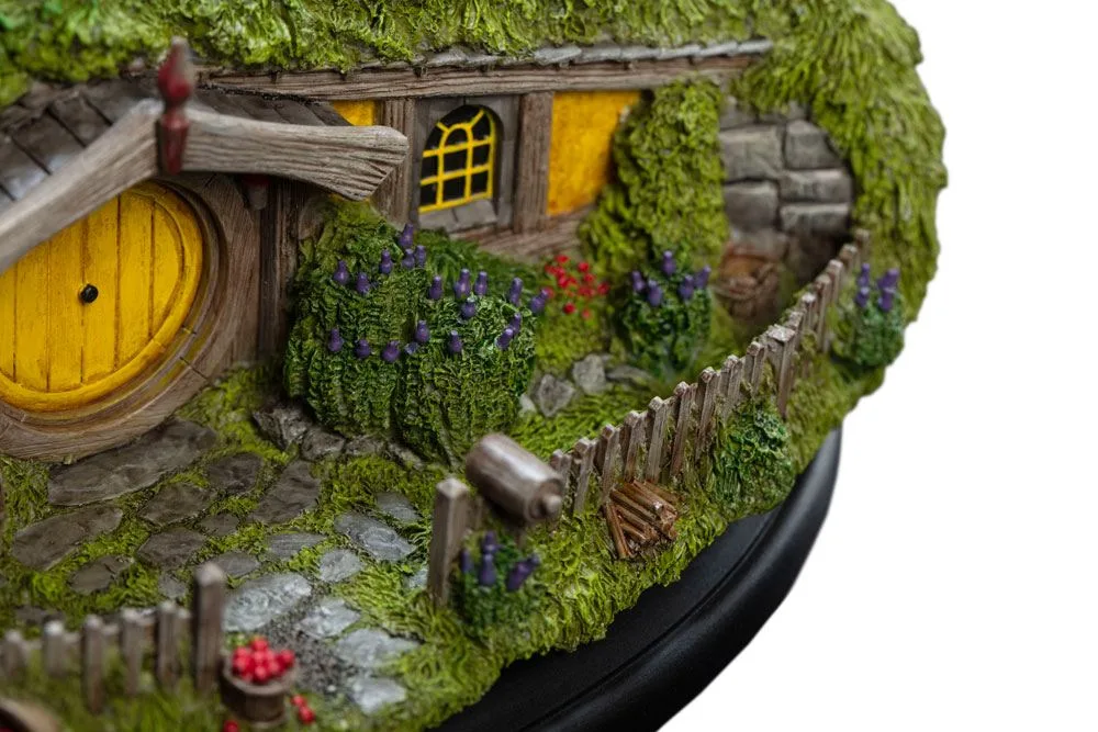 The Hobbit Sammlermodell – Number 13 Apple Orchard 20 cm 4