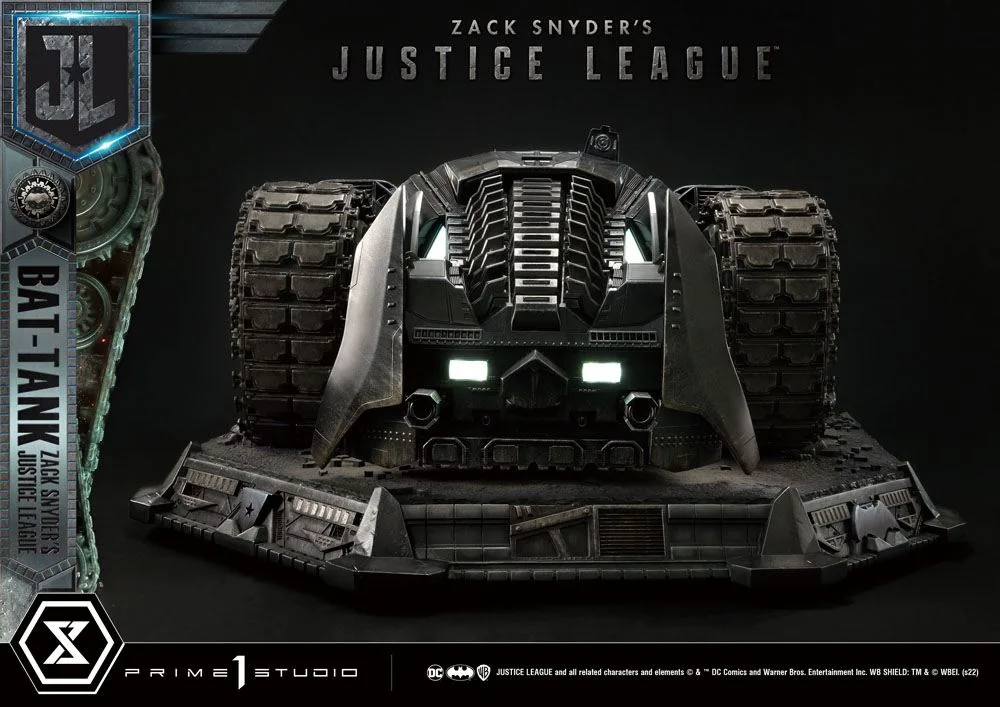 Zack Snyder’s Justice League Diorama – Bat-Tank 36 cm 8