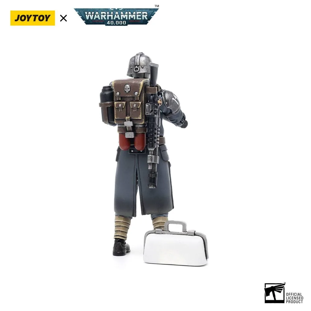 Warhammer 40K Action Figure – Krieg Medic 1/18 10.3 cm 5