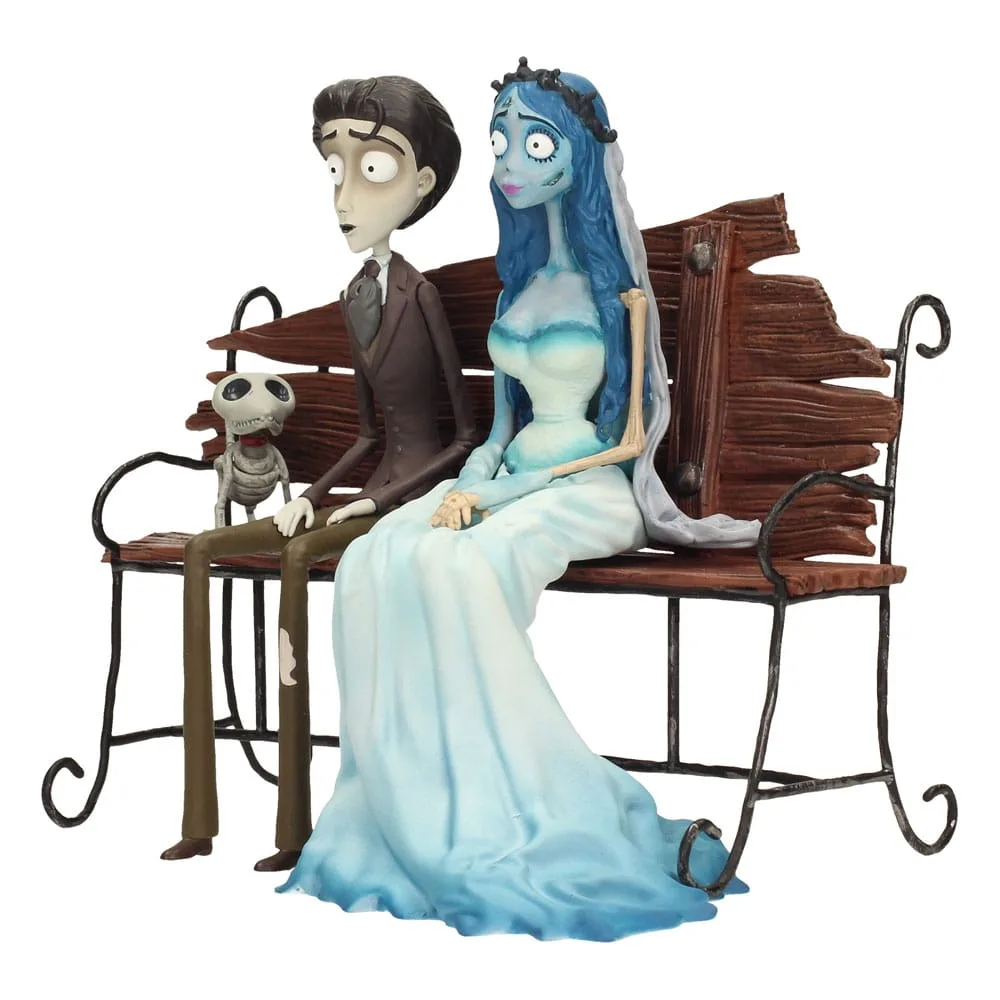 Corpse Bride Gift Set – Victor and Emily Figure with Keyring 3