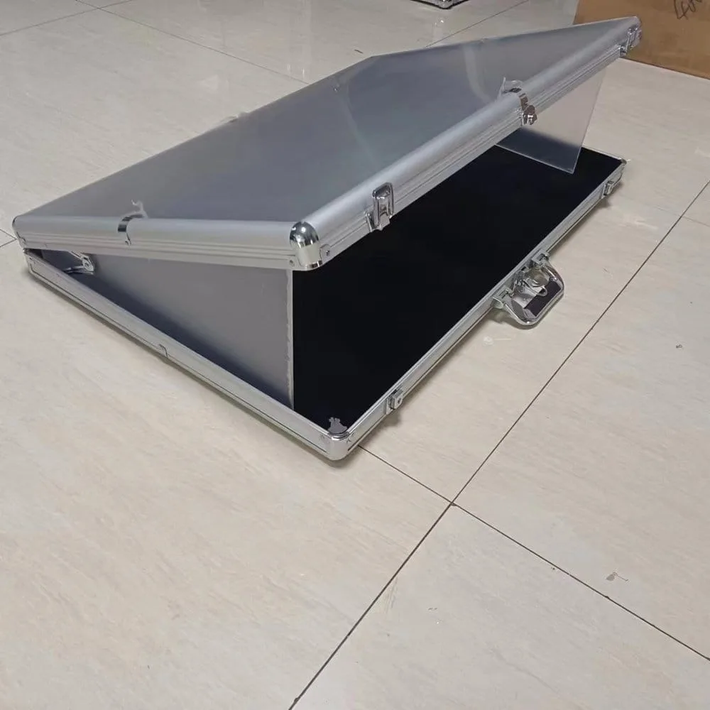 Evoretro Display Case – Silver Locking Showcase 91 x 61 cm 2