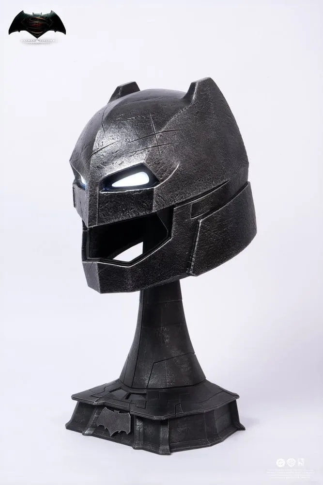 Batman v Superman Helmet Replica – Armored Batman 50 cm 2