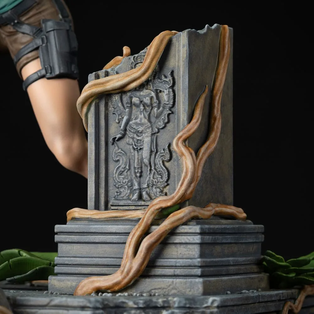 Tomb Raider Statue – Lara Croft with Swappable Accessories 24 cm 10
