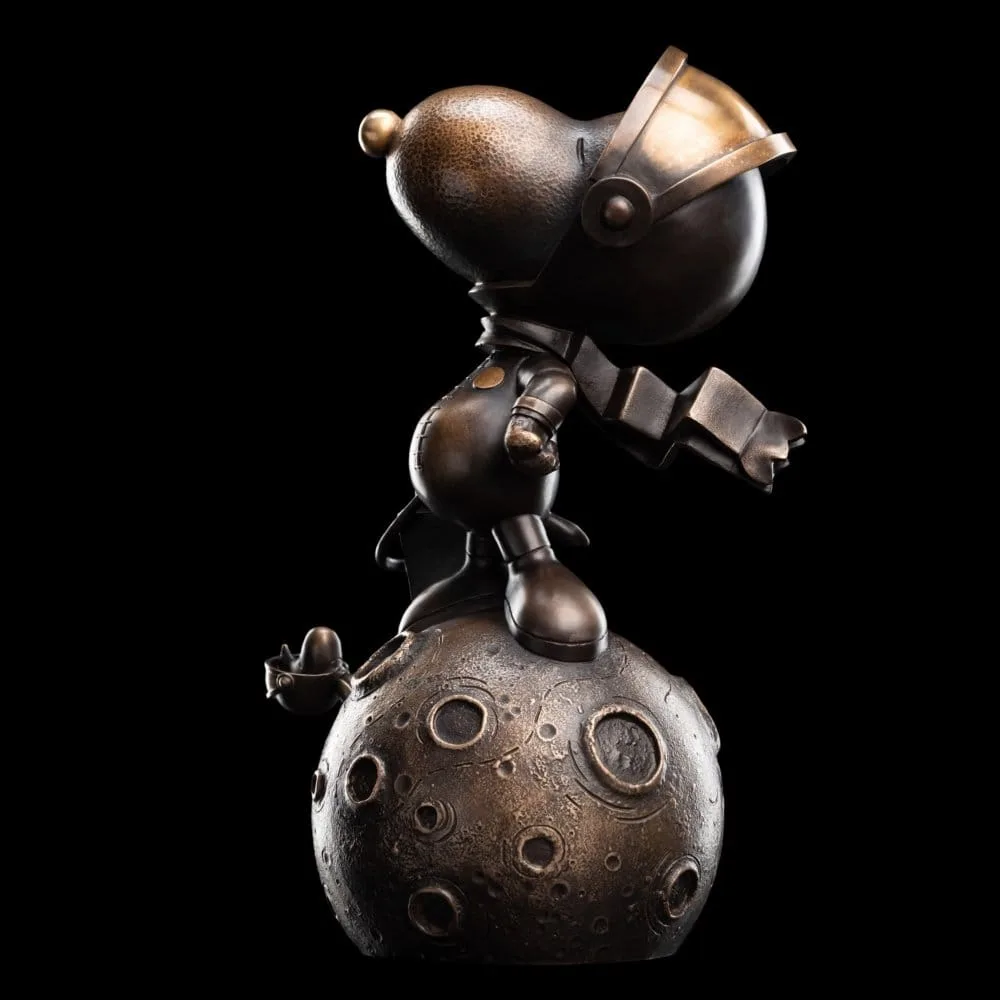 Peanuts Bronze Statue – Snoopy First Beagle on the Moon 29 cm 9
