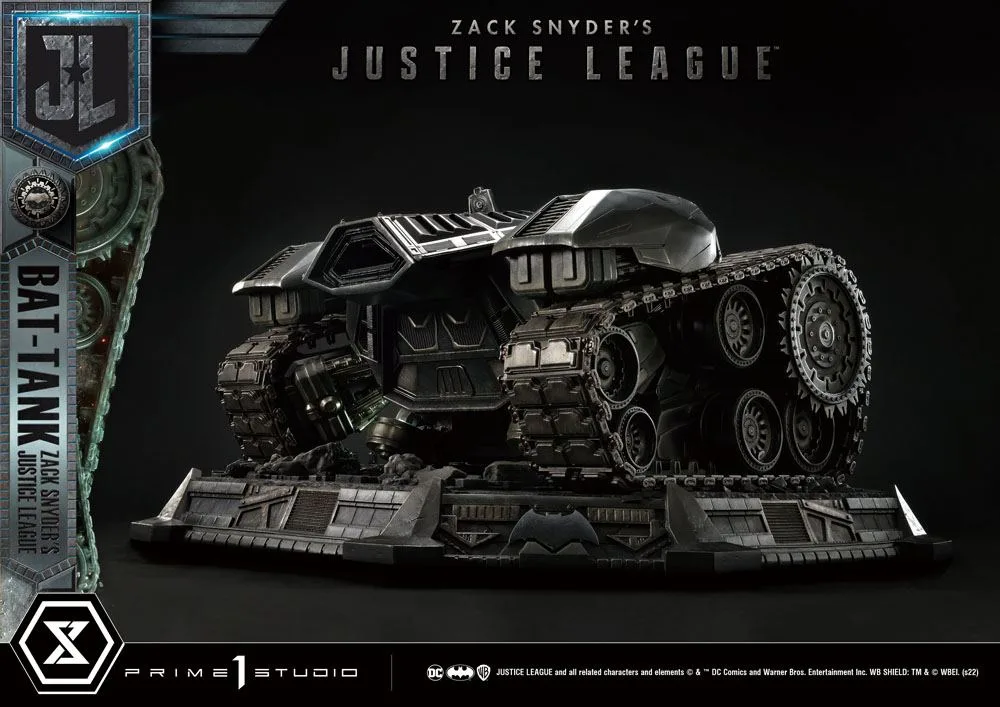 Zack Snyder’s Justice League Diorama – Bat-Tank 36 cm 7