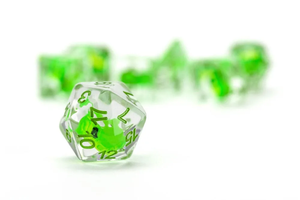 Dragon Storm Dice Set – Green Dragon 7 Pieces 16 mm 3