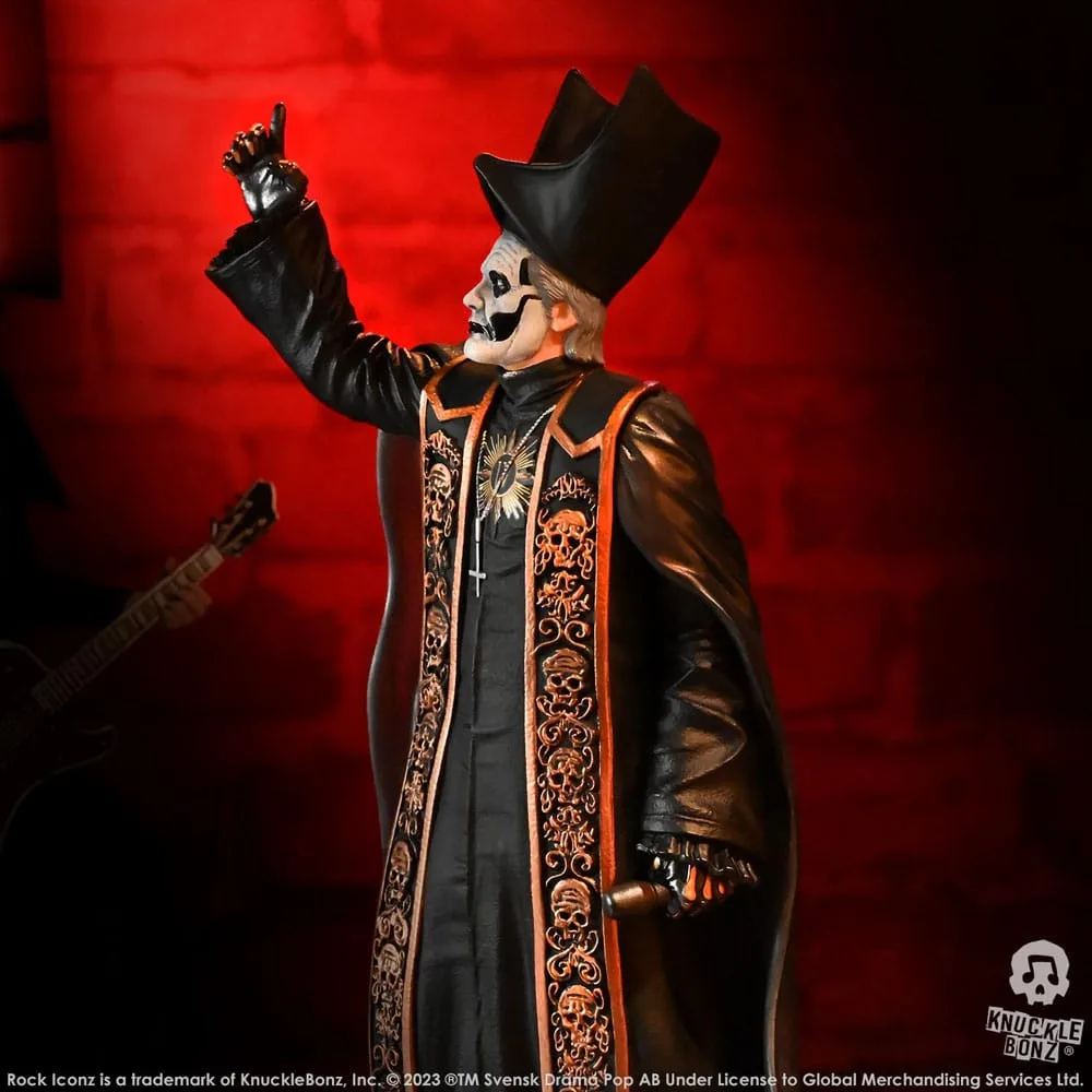 Ghost Beeld – Papa Emeritus IV Zwart gewaad 1/9 22 cm 13