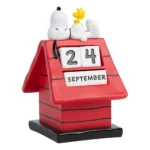 Peanuts Perpetual Calendar – Snoopy Doghouse 16 cm 1