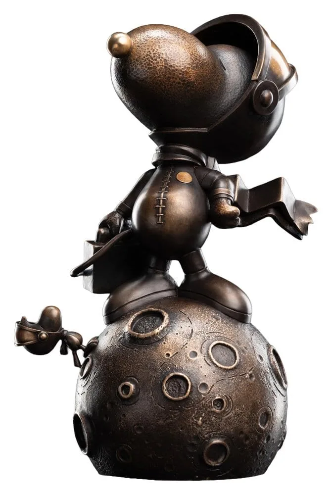 Peanuts Bronze Statue – Snoopy First Beagle on the Moon 29 cm 1