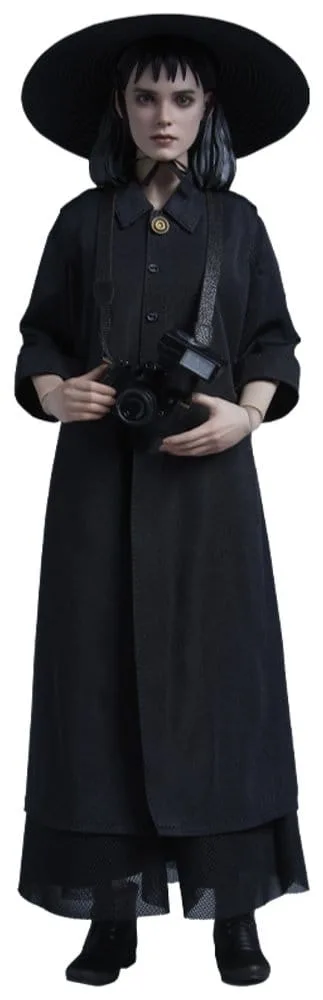 Beetlejuice Action Figure – Lydia Deetz 1/6 Scale 25 cm