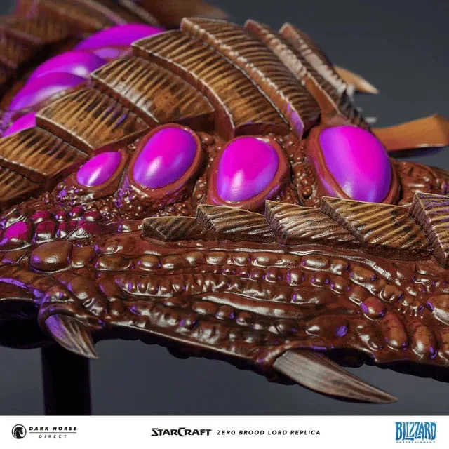 StarCraft Replica – Zerg Brood Lord 25 cm 5