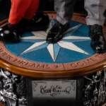 Disney Classics Statue – Walt Disney and Mickey Mouse 59 cm 11